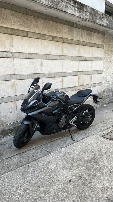 Suzuki GSX8R 2025 - Poucos kms!!