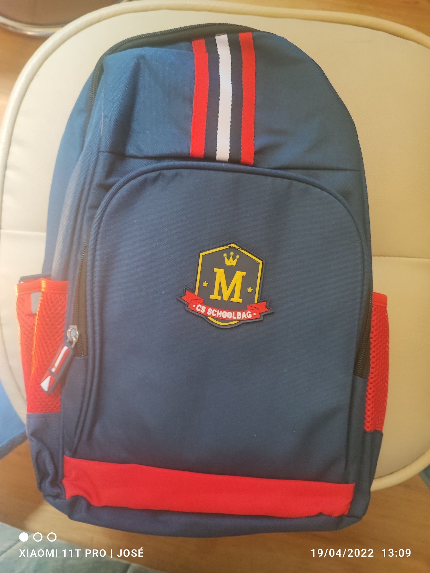 Mochila escolar NOVA