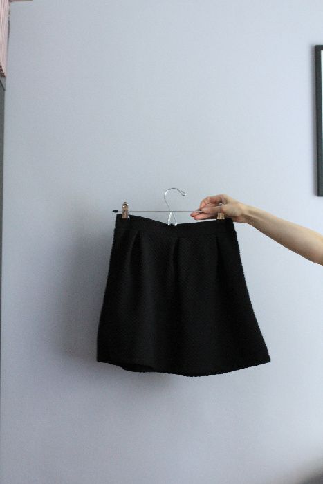 czarna spódnica h&m rozkloszowana 34 xs
