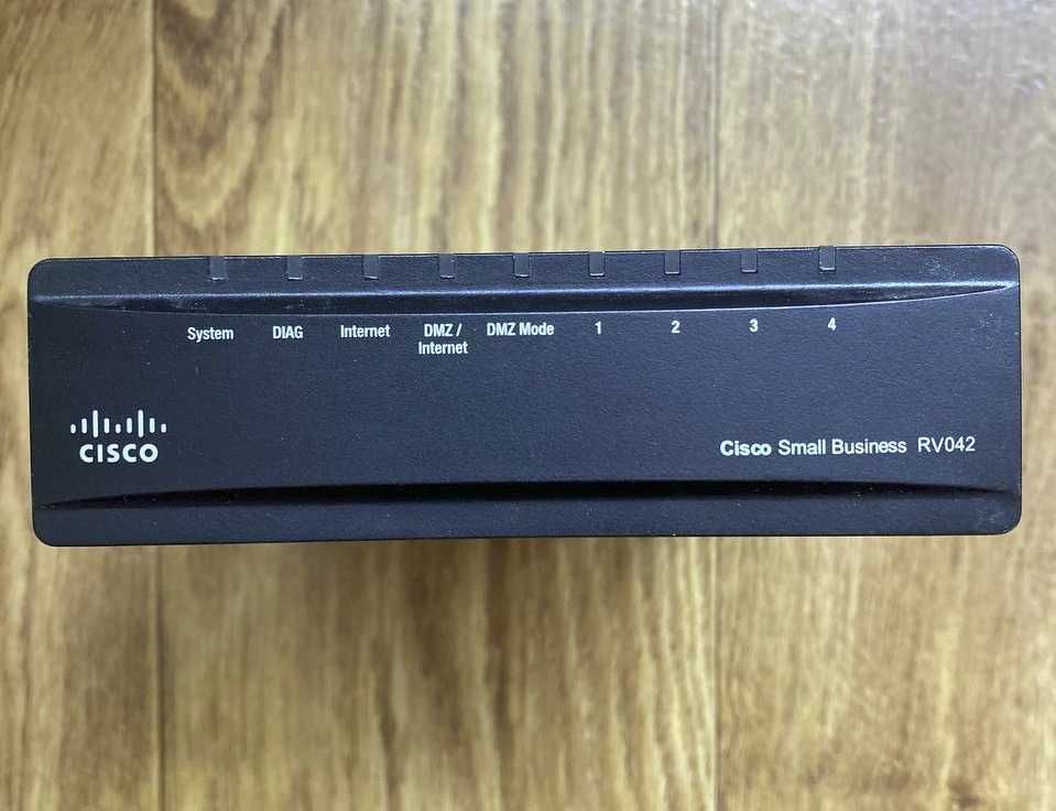 Cisco RV042 Маршрутизатор