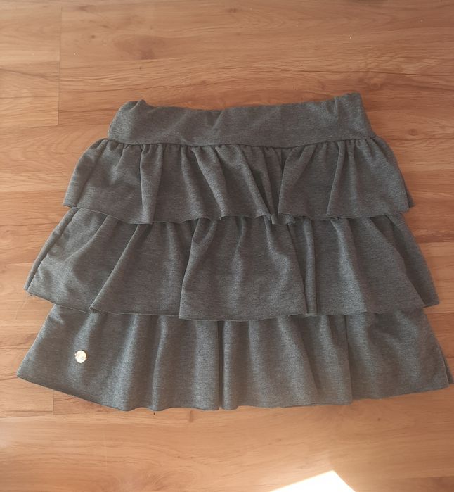 Ciemno szara spódniczka