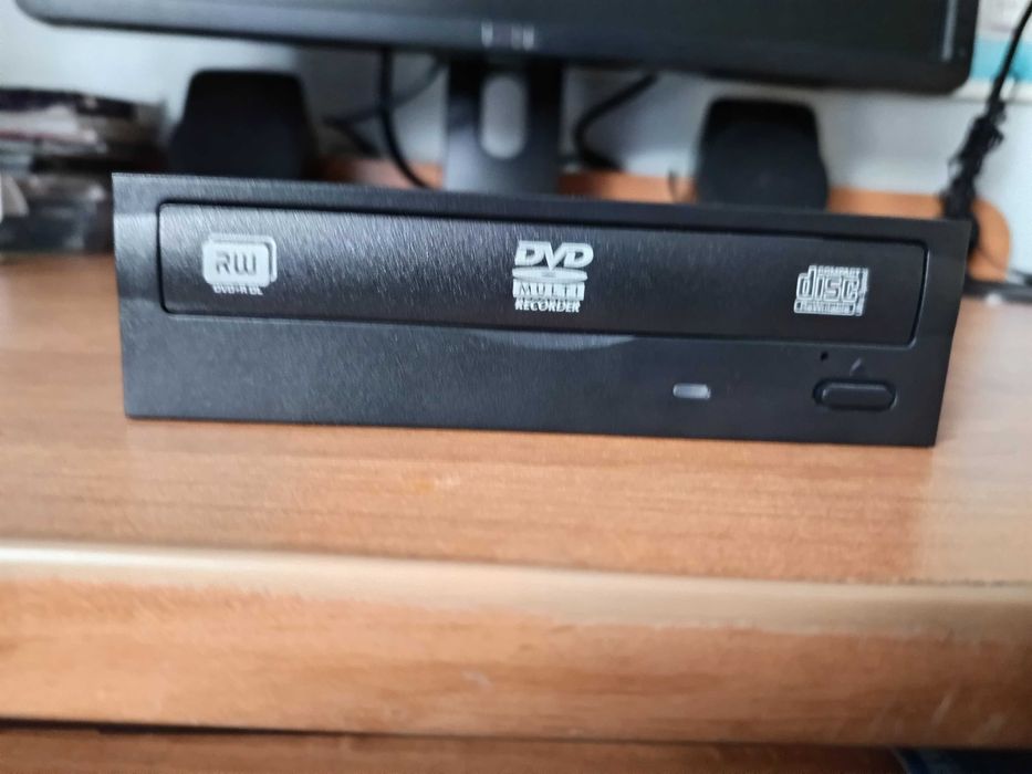 Nagrywarka CD/DVD iHas122 (SATA)