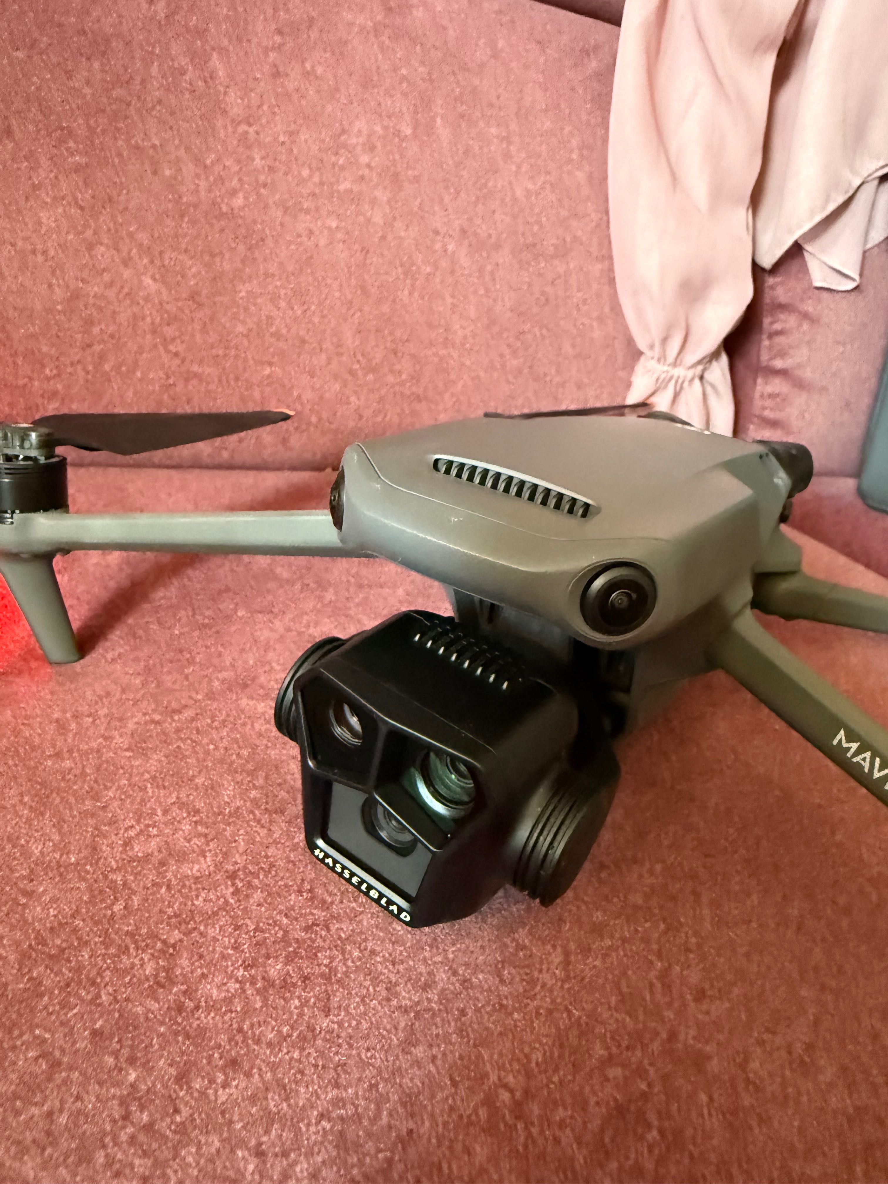 DJI Mavic 3 Pro Fly More Combo DJI RC + Dji Care Refresh 11 Miesięcy