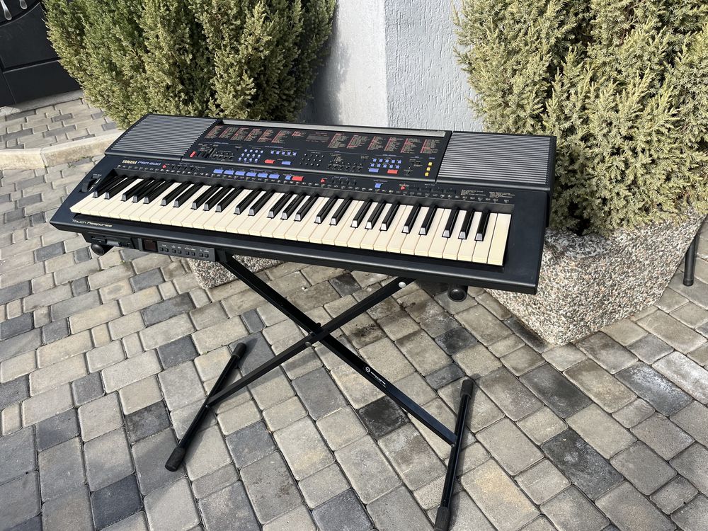 Синтезатор Yamaha PSR - 600