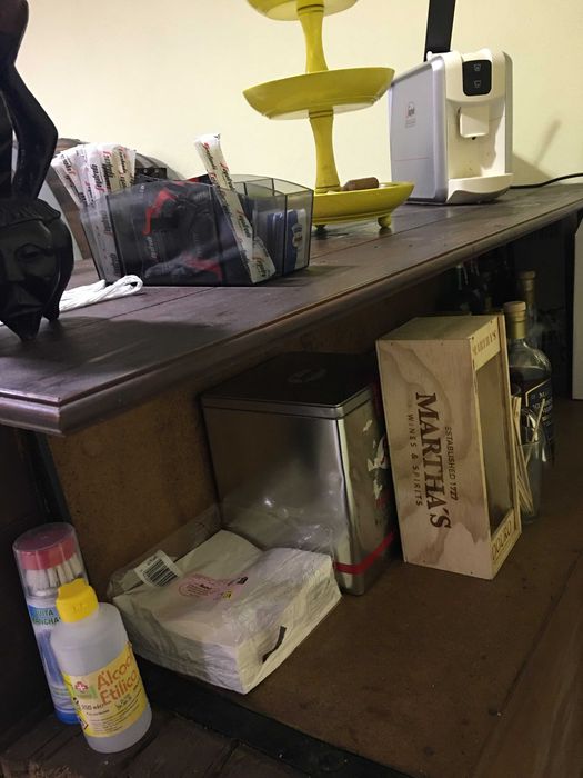 Carroça Bar + 3 bancos altos