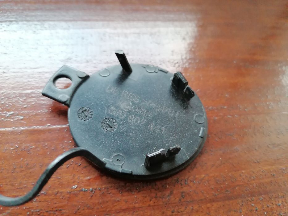 Zaślepka zderzaka haka holowniczego tył Audi TT II 2 8J