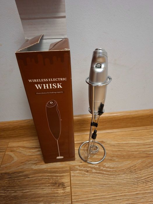 Ręczny pieniacz do mleka , bateryjny , mieszadełko