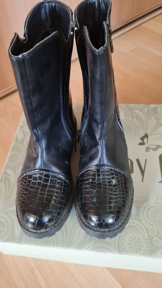 Buty czarne skóra-lakierek