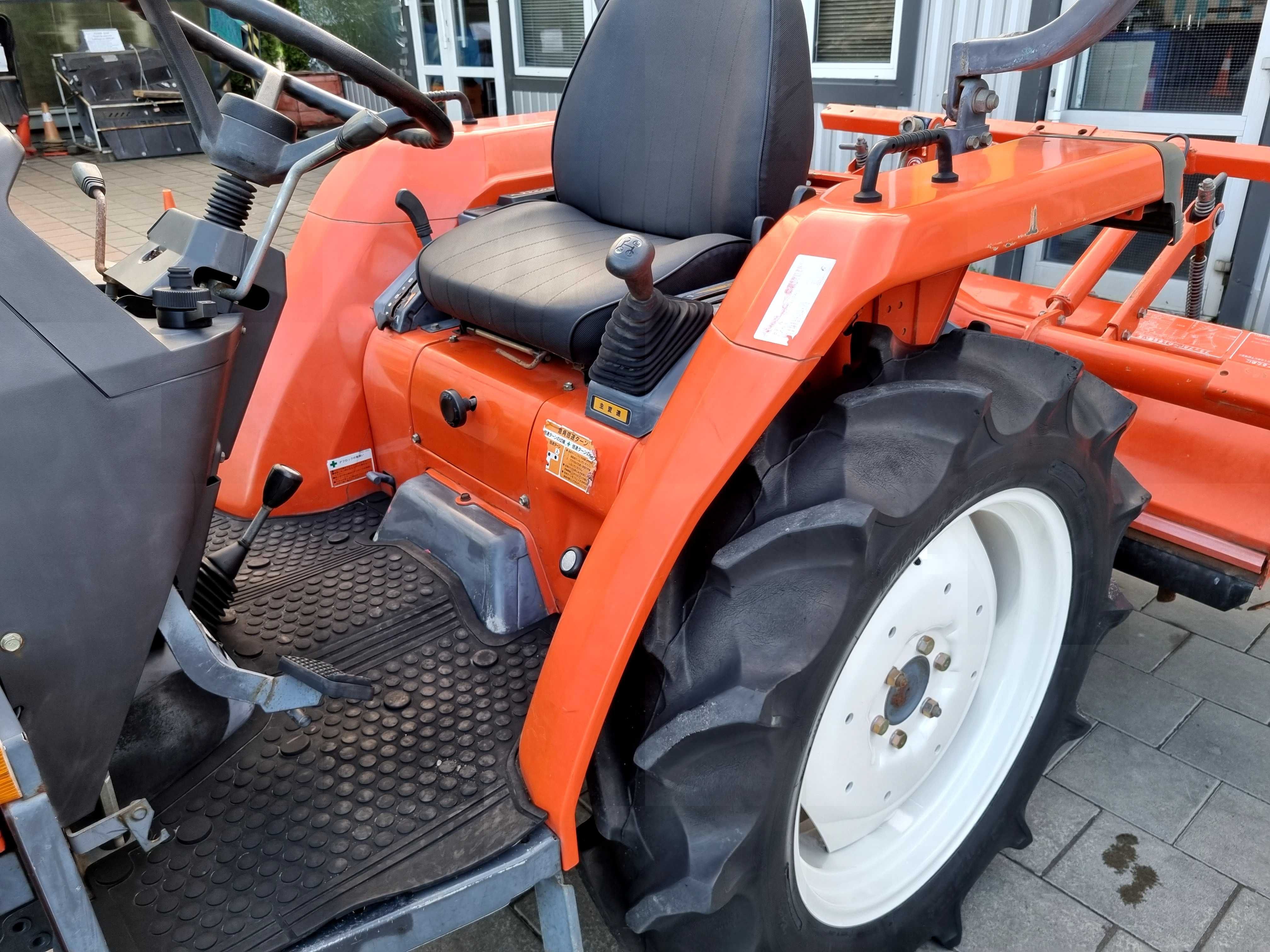 Японський мінітрактор Кубота Жл 23 Kubota GL 23