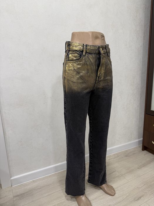 Джинсы ZARA черные с золотом размер 34