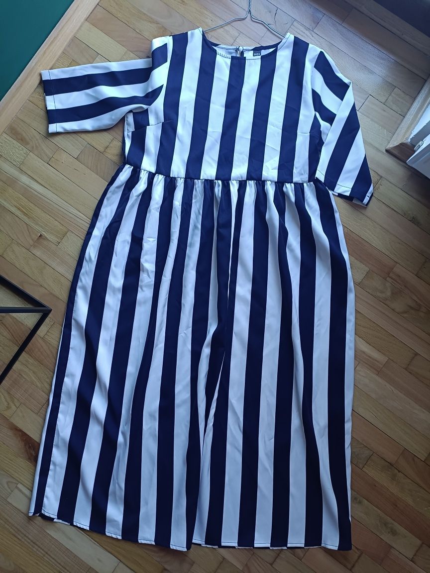 Sukienka w paski SHEIN 0XL