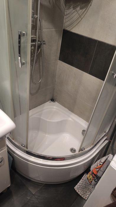 Kabina prysznicowa z brodzikiem 80x80cm