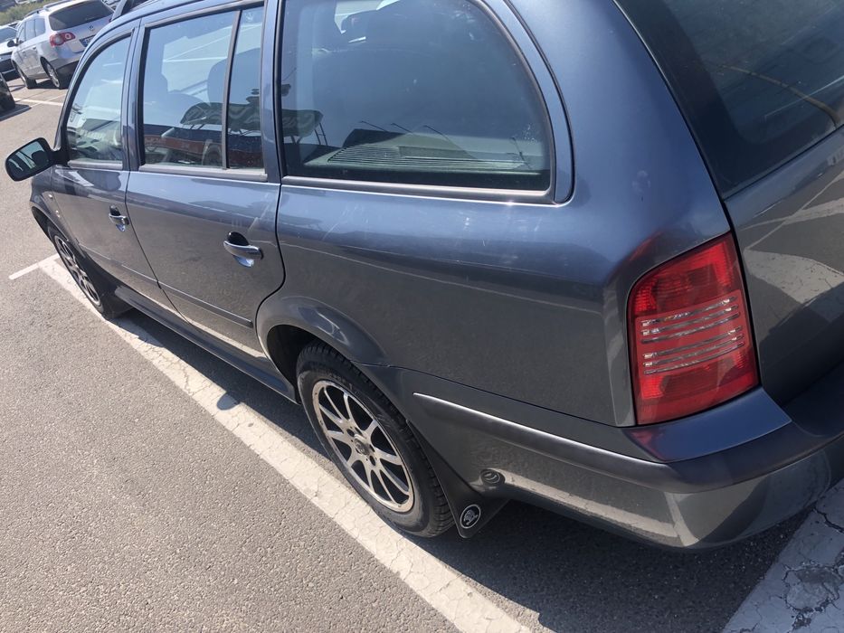 Шкода Октавія Тур,1'6 Бензин.