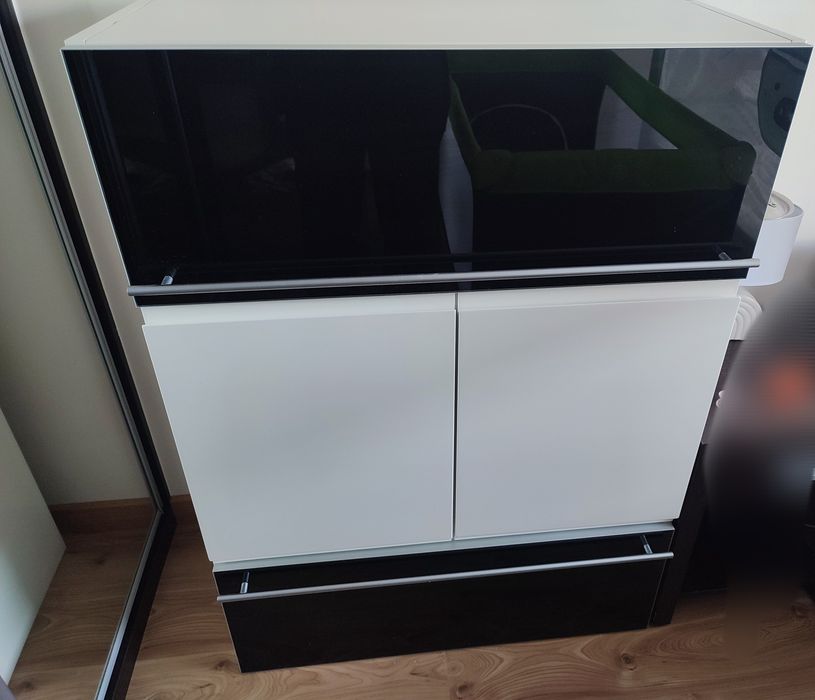 Szafka RTV z dwiema szufladami + szafka wisząca z półkami na wino