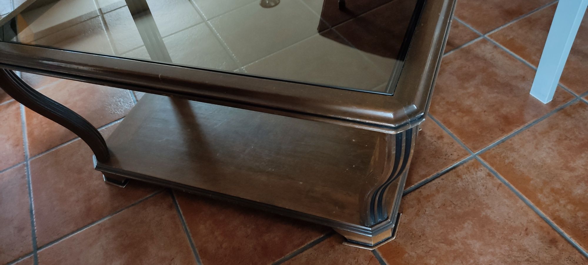 Agora €20, Mesa de centro em madeira e vidro