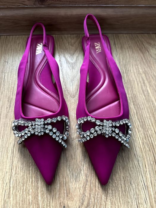 Нові босоніжки Zara