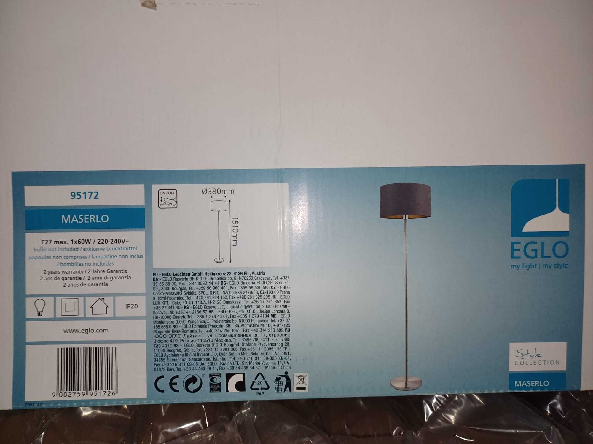 Lampa stojąca z abażurem