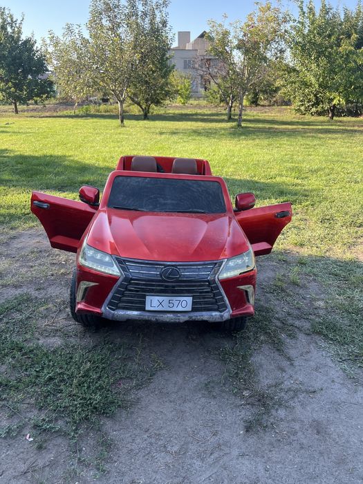 Продам дитячій електромобіль