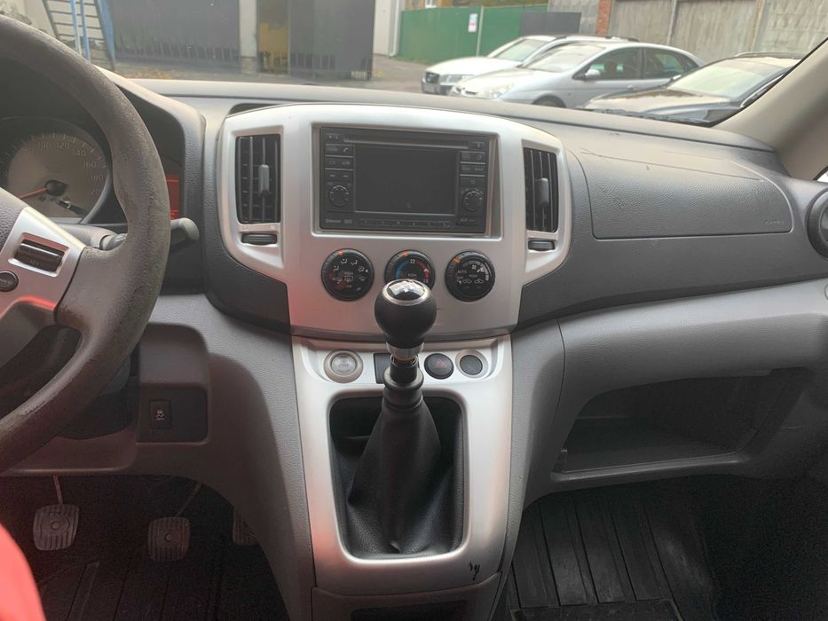 мини автобус Nissan NV200-2015р
