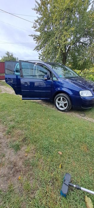 Фольцваген тоуран