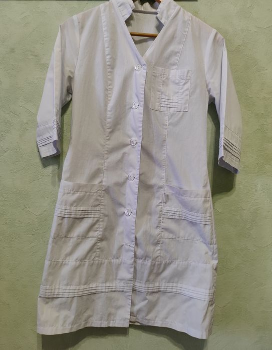 Білий халат медичний жіночий