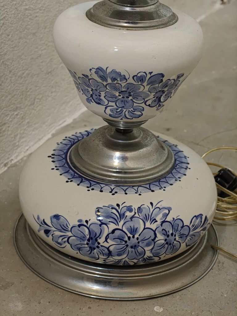 Candeeiro de mesa