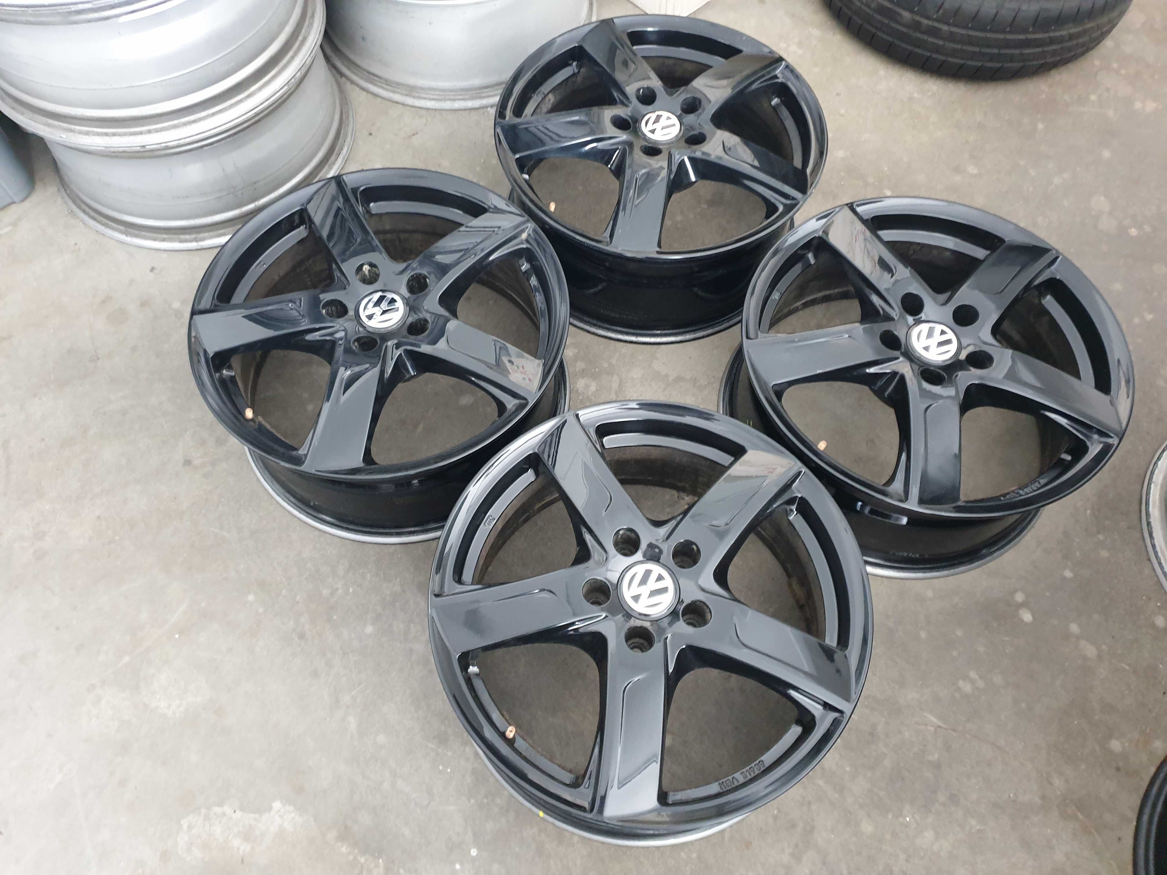 Alufelgi 17" VW Passat B6 B7 B8 Golf VII Caddy Tiguan Touran T4 5x112