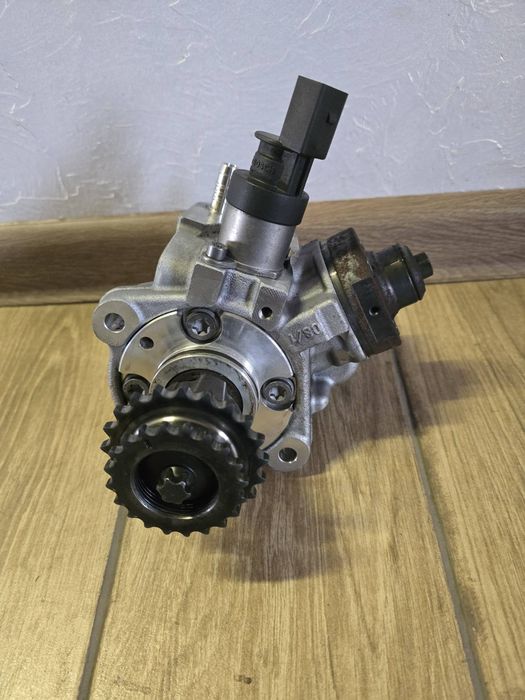 Паливний насос (ТНВД ) BMW 2.0 dizeli N47