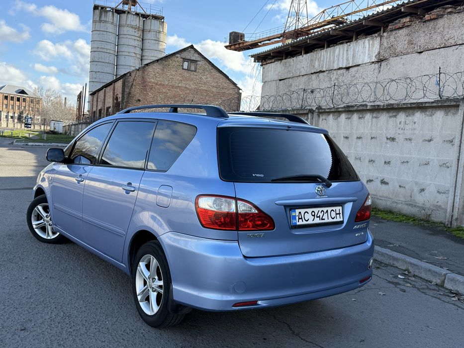 Тойота корола верса