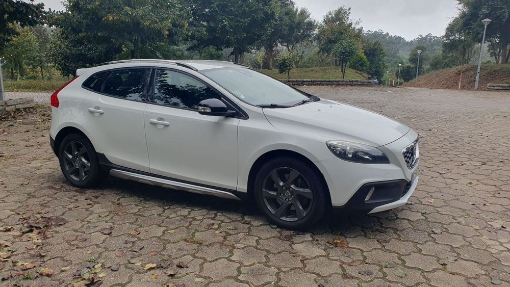 Volvo V40 cross country 2.0  D4