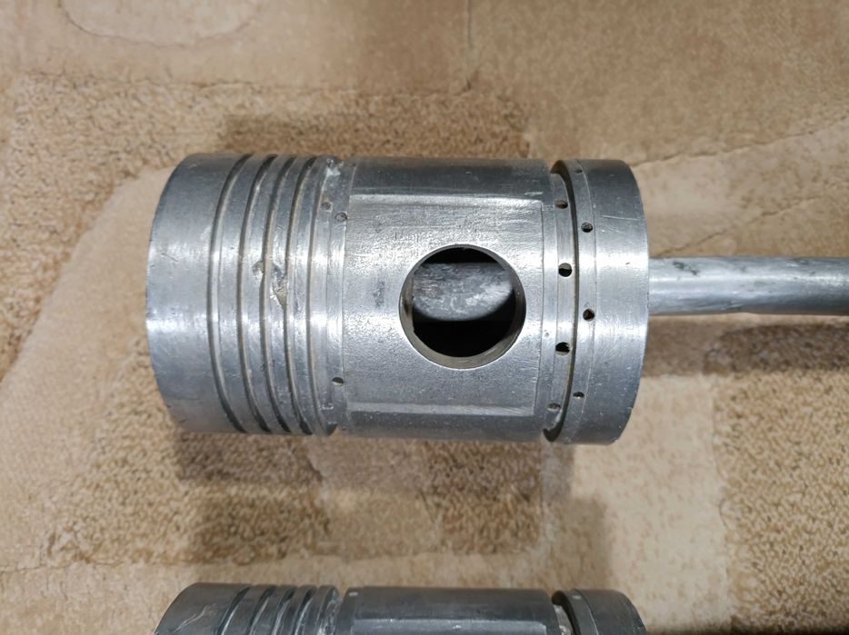 Эксклюзивные дизайнерские гантели из цветного металла 2 х 7,5 кг