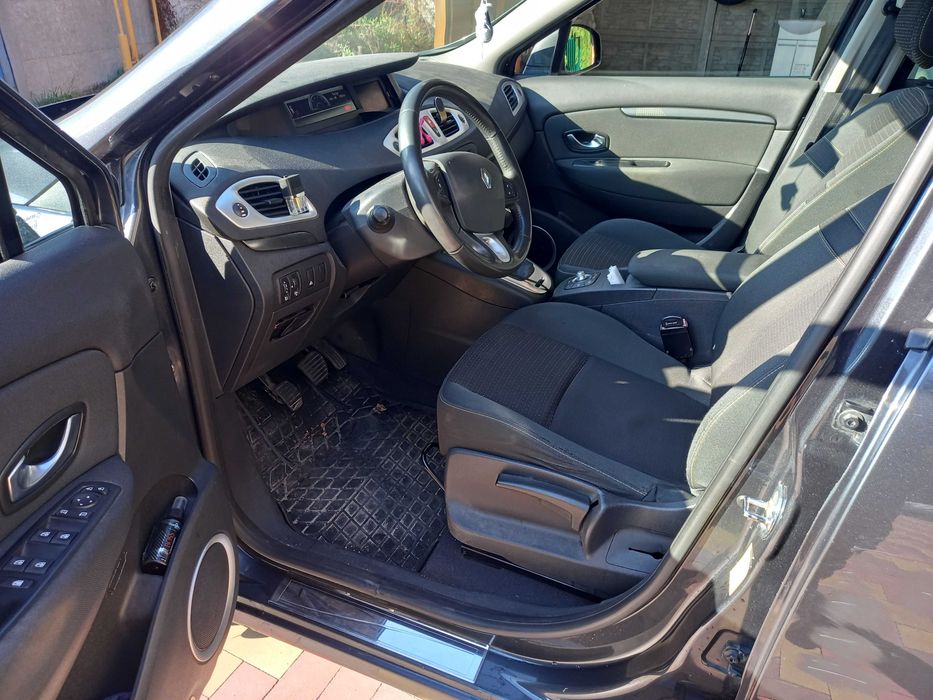 Продам свій Renault Scenic 2009 р.