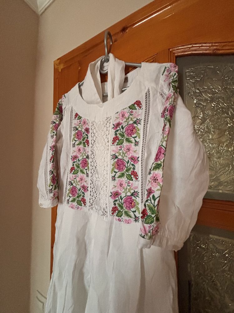 Продам Вишите плаття б/у