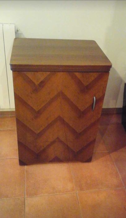 Móvel de maquina de costura