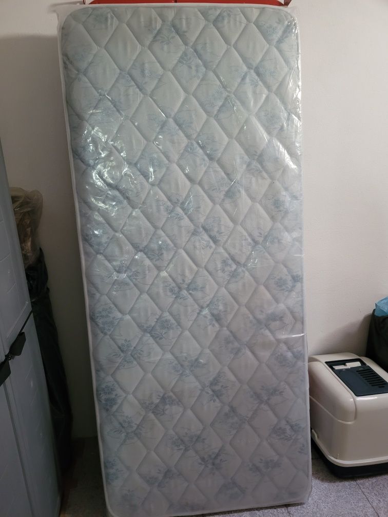 Colchão novo 183cm x 80cm + cama + estrado