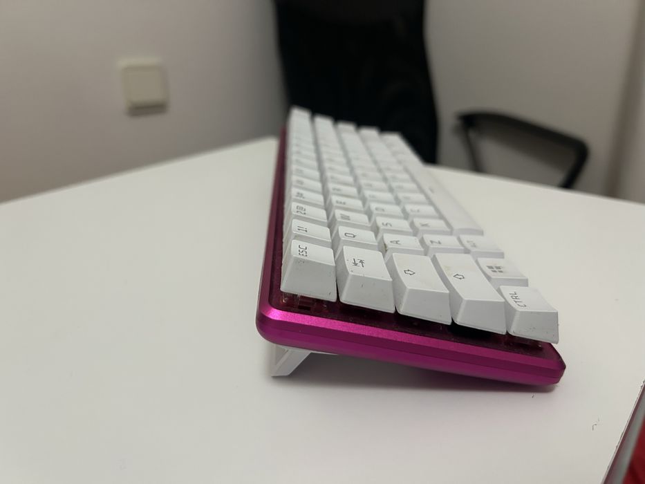 Teclado Mecânico HyperX Alloy Origins 60 Rosa — Como Novo!