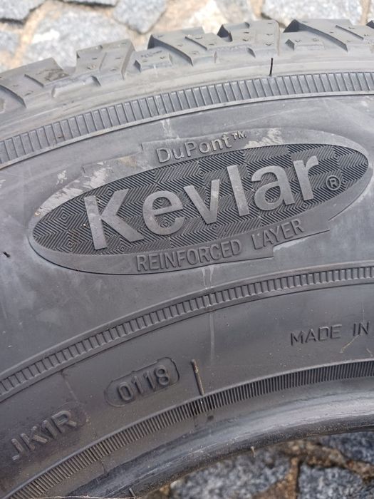 Vendo pneus novos 225/75/16 Goodyear