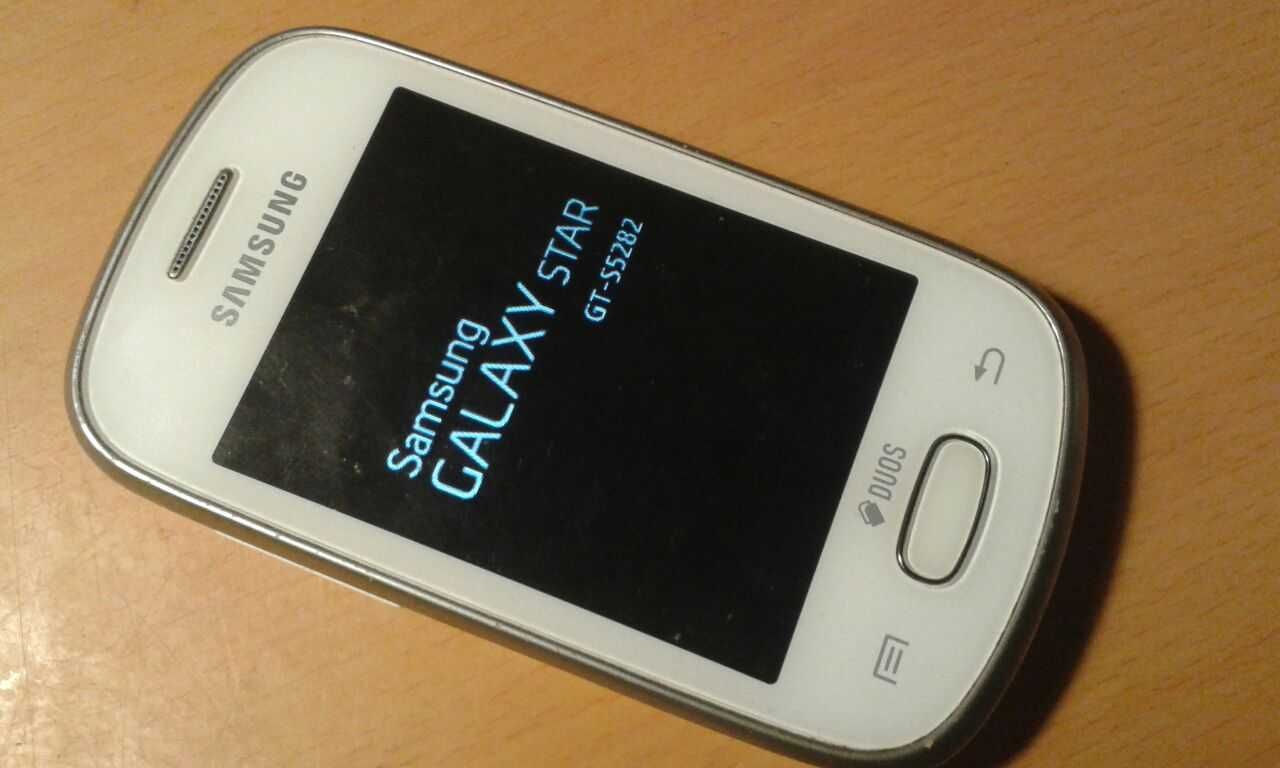 Android-смартфон Samsung Galaxy Star (S5282) DUOS (білий/чорний)