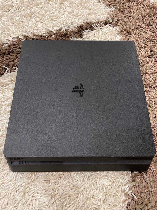 Продам playstation 4 slim на 500гб