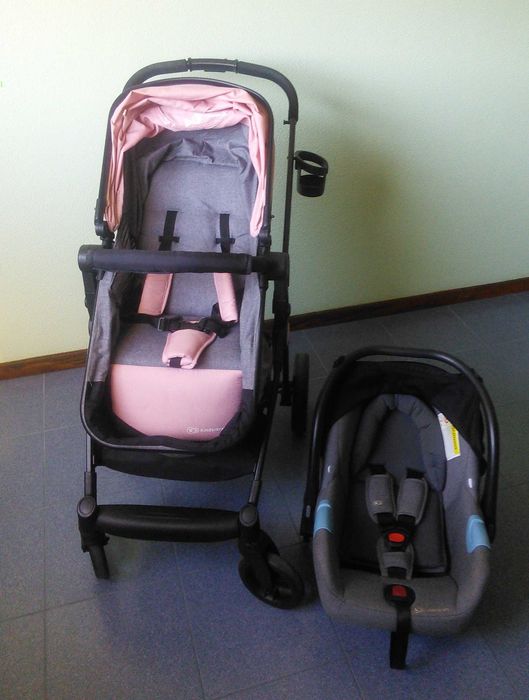 Carro de Bébé Kinderkraft com ovo como novo
