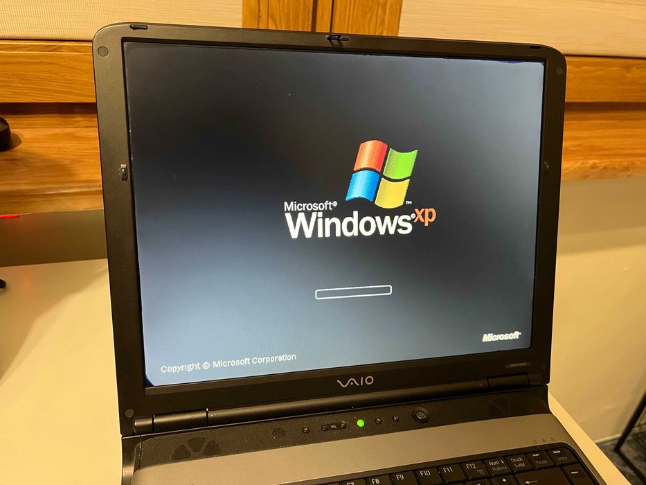 Sony Vaio PCG-8Q8M, sprawny, bateria trzyma, idealny do retro gier