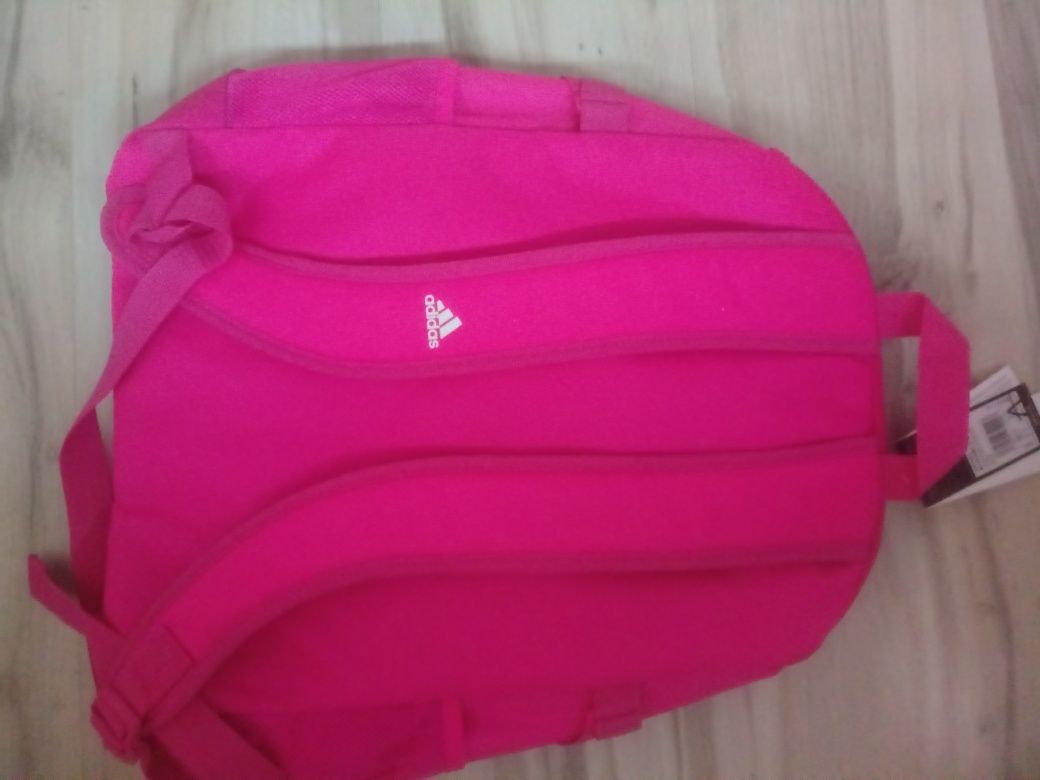 Nowy duzy plecak z Adidasa