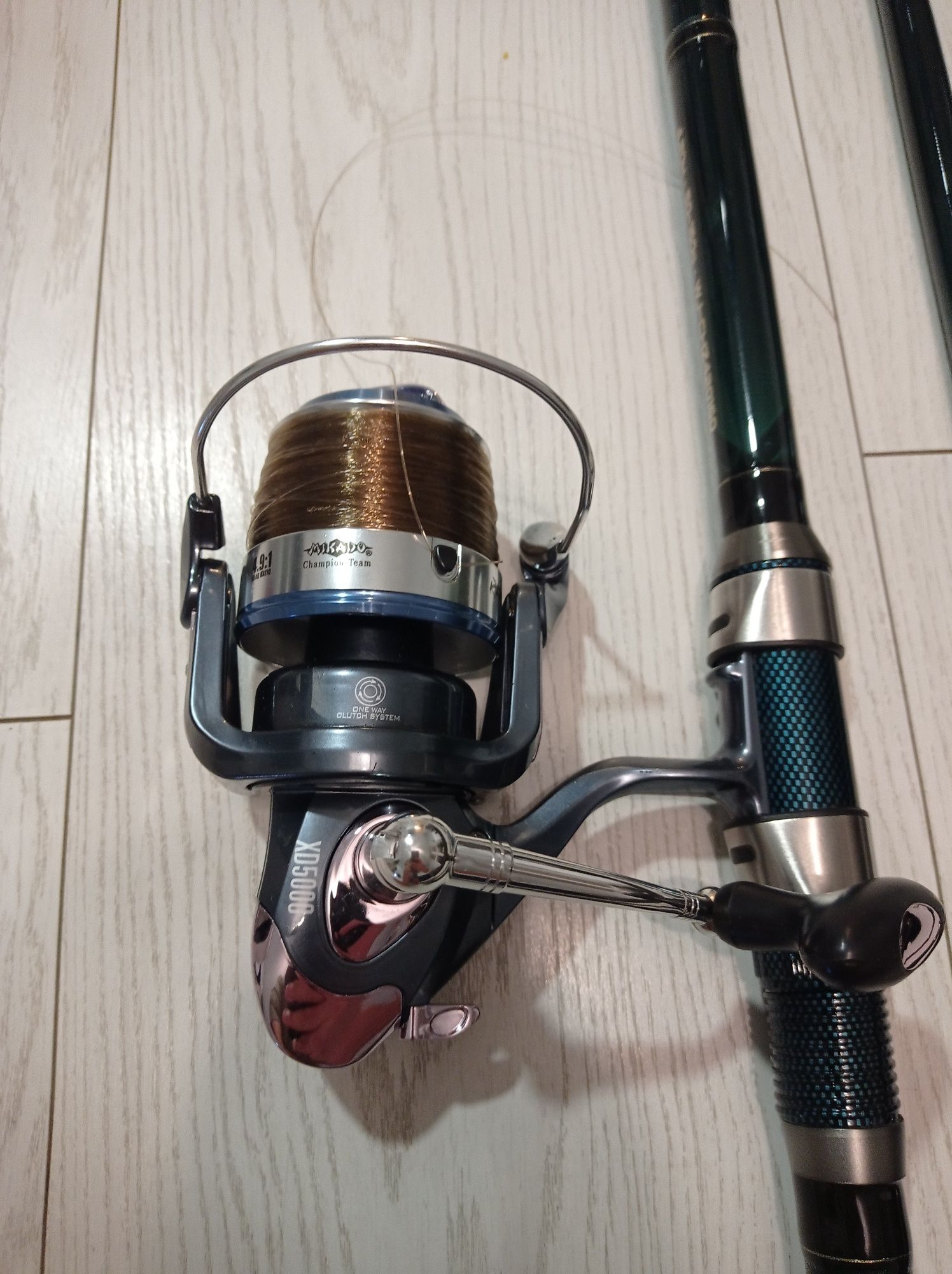 wędka z kołowrotkiem Jaxon Charisma Surf Mikado Raptor xd500