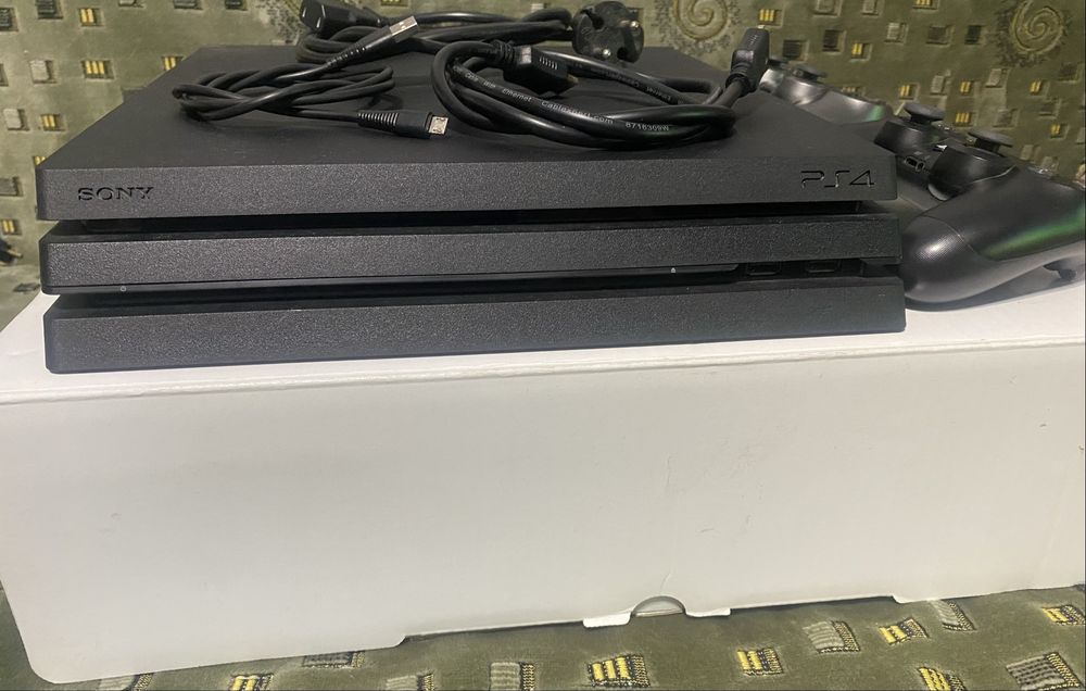 Playstation 4 Pro на 1 Tb