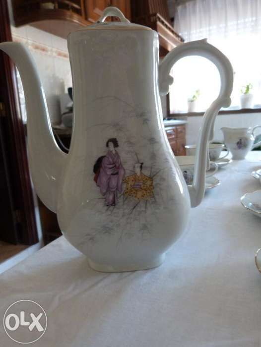 Conjunto Vista Alegre de chá e café