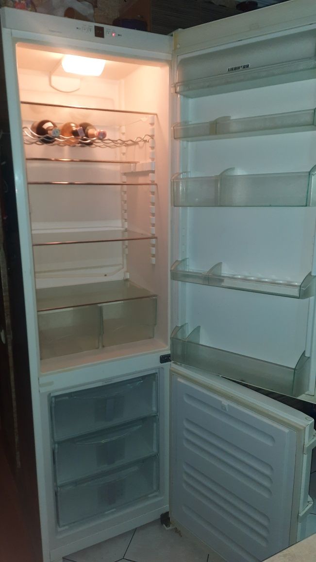 Холодильник Либхер LIEBHERR под ремонт