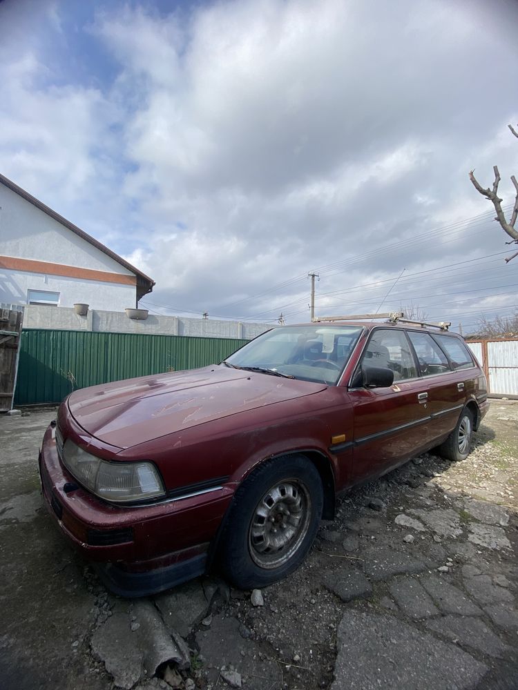 На разборку toyota camey 1990г