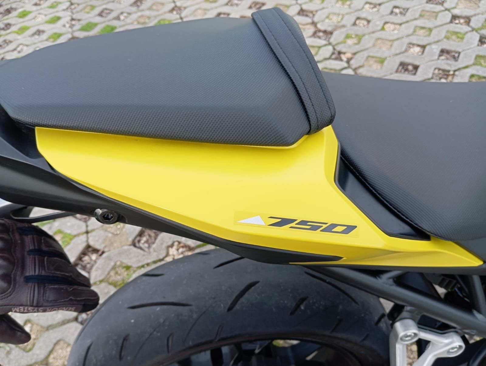 Honda Hornet 750