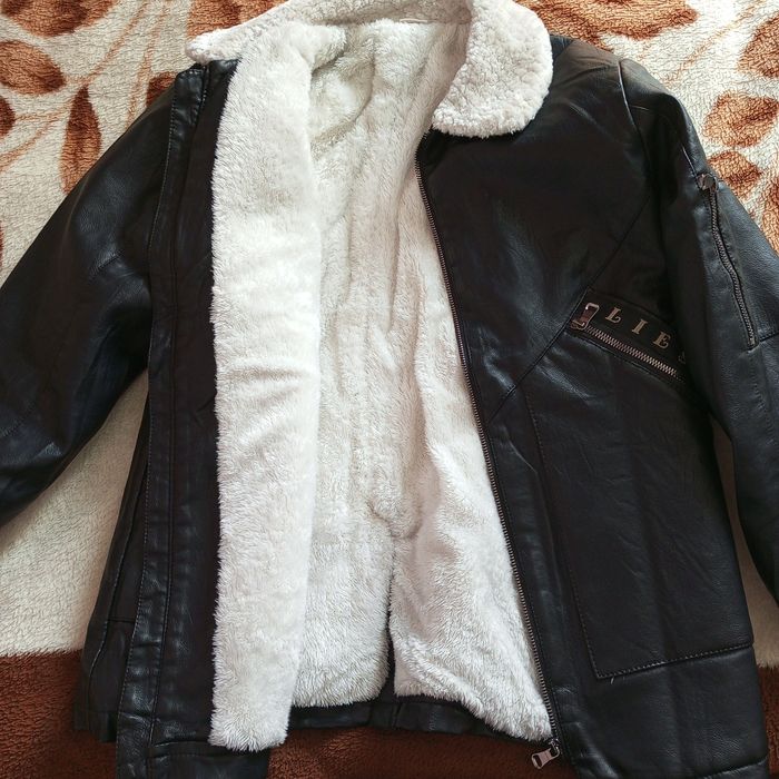 Жіноча куртка осінь зима