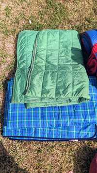 Conjunto de campismo (2 Tendas, 2 sacos-cama e 4 Colchonetes)